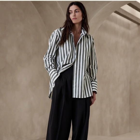 Banana Republic Dress Shirt - Picture 7 of 8